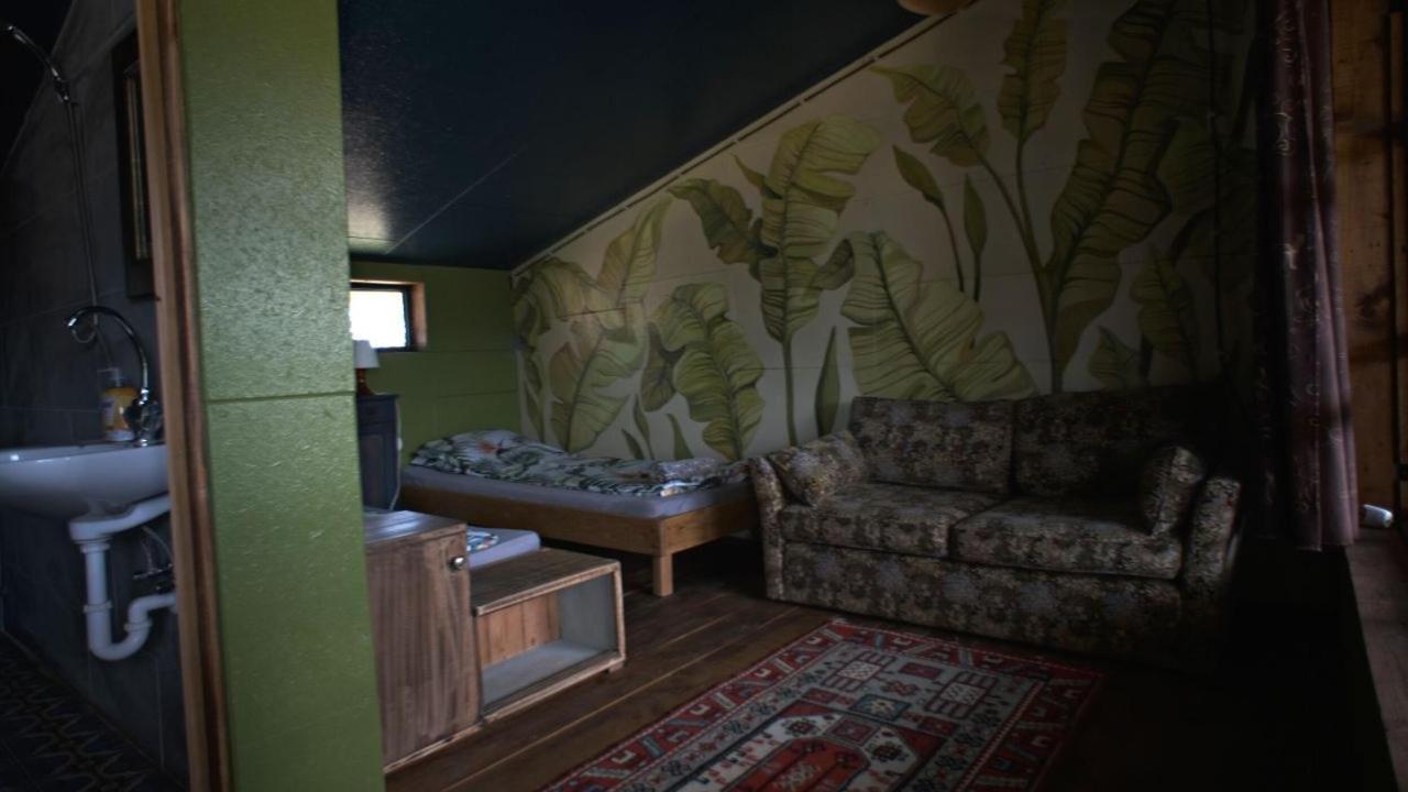 Sargarigo Elmenyhaz Homestay *